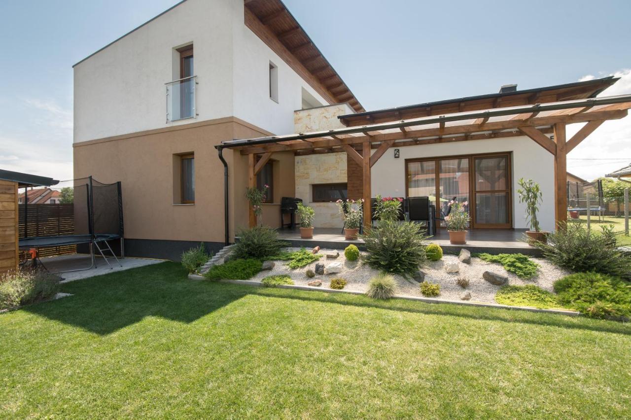 Eszterhaz Villa Balatonkeresztúr Exterior foto