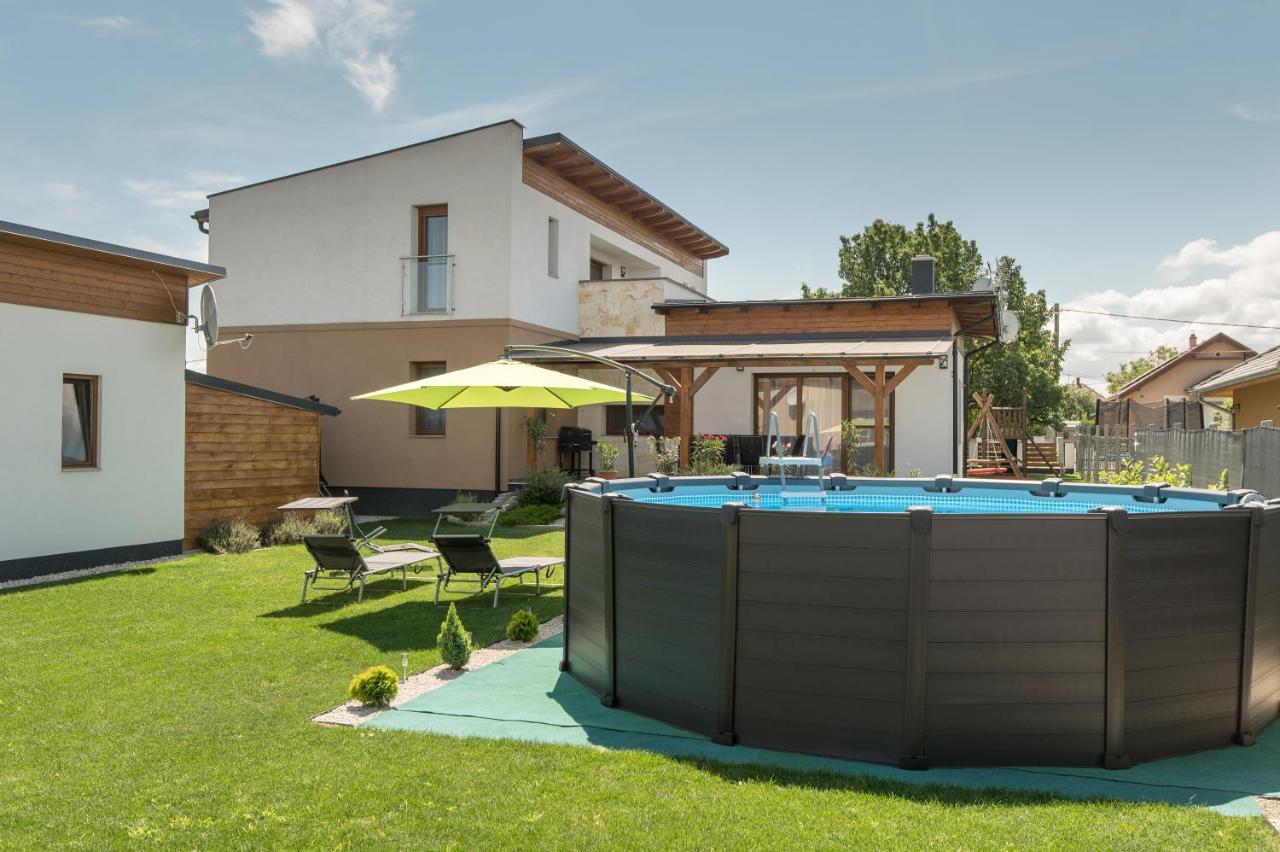 Eszterhaz Villa Balatonkeresztúr Exterior foto